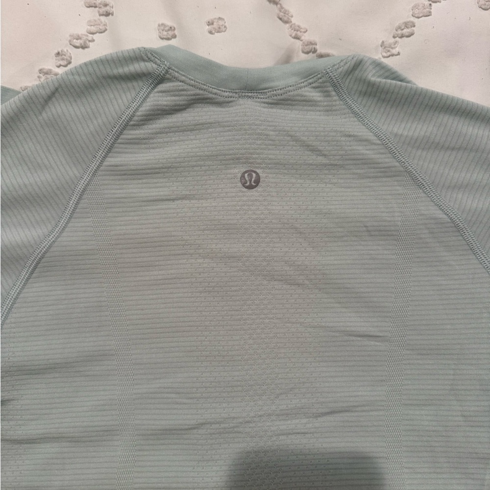 Women's Light Green Short Sleeve Top